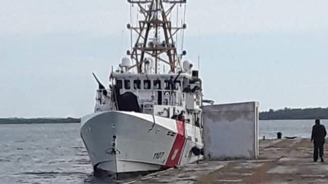 Barco del Servicio de Guardacostas de EEUU devolviendo balseros cubanos.