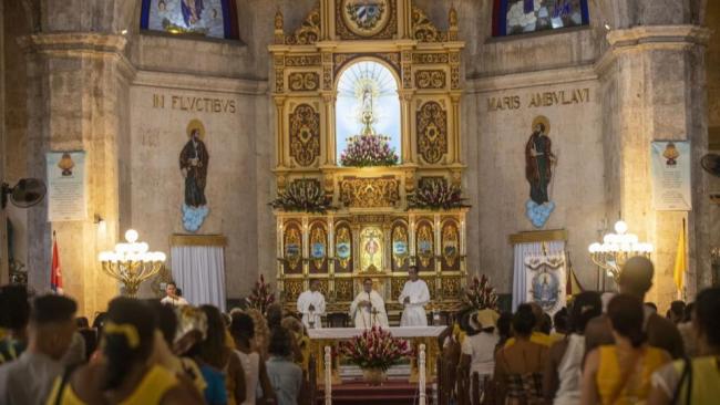 Misa en homenaje a la Virgen de la Caridad del Cobre en Cuba.