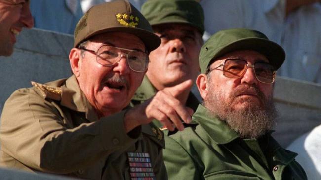 Raúl Castro y Fidel Castro, La Habana, 1996.