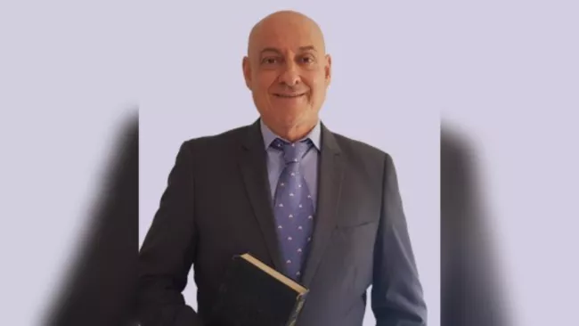 Alexis Castro Soto del Valle.