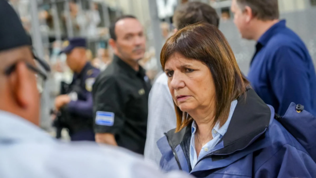 La ministra de Seguridad de Argentina, Patricia Bullrich, en El Salvador.
