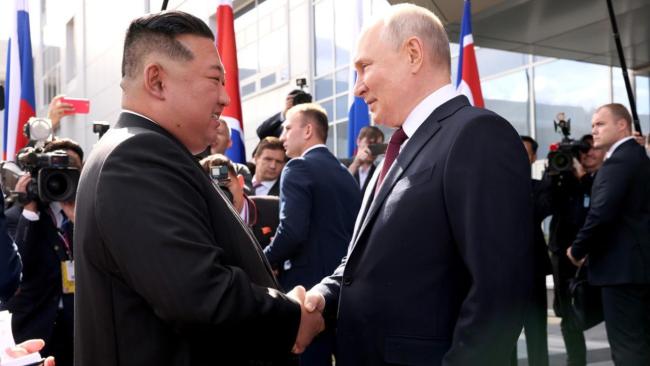 Kim Jong-un y Vladimir Putin durante un encuentro.