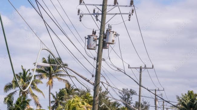 Tendido telefónico en Cuba.