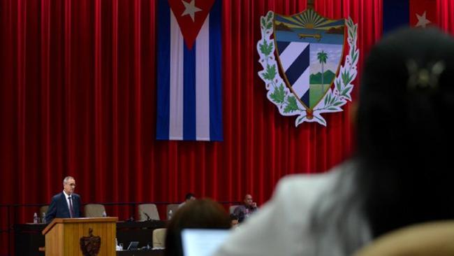 El ministro de Economía y Planificación en la Asamblea Nacional.