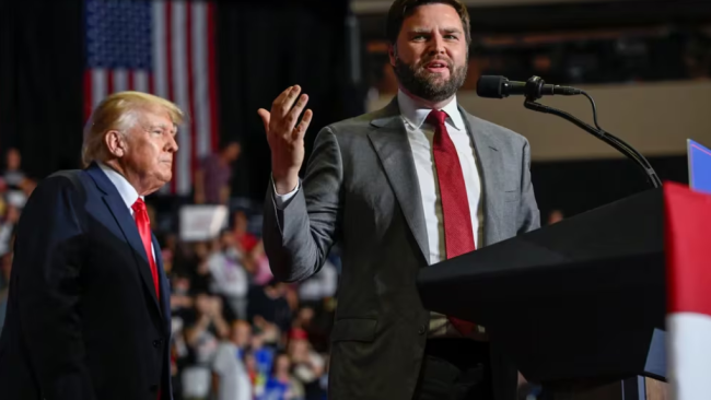 Donald Trump junto a su compañero de fórmula, J. D. Vance.