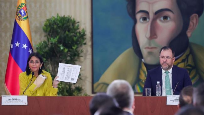 La vicepresidenta de Venezuela, Delcy Rodríguez, y el canciller, Yván Gil.