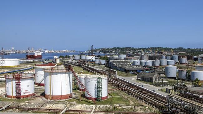 Actual refinería Ñico López de La Habana, antigua propiedad de Exxon Mobil.