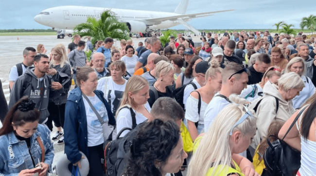 Desembarco de turistas rusos en Cuba.