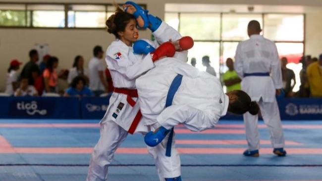 Karatecas cubanas en un torneo nacional reciente.