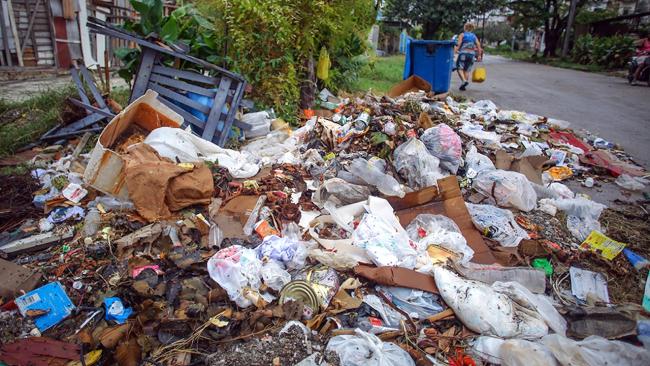 Basura en Santo Suárez, La Habana.