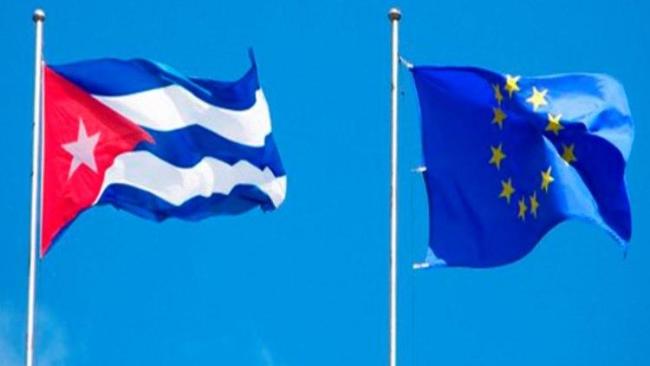 Banderas de Cuba y la Unión Europea.