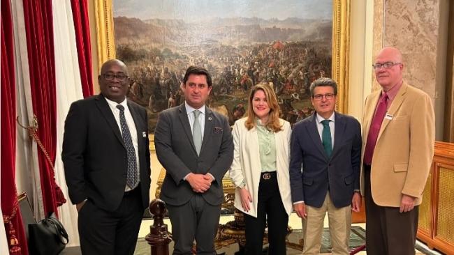 Activistas cubanos en el Senado de España.