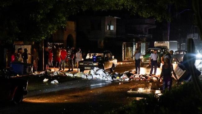 Protesta en La Habana con cierre de calles durante el apagón nacional.