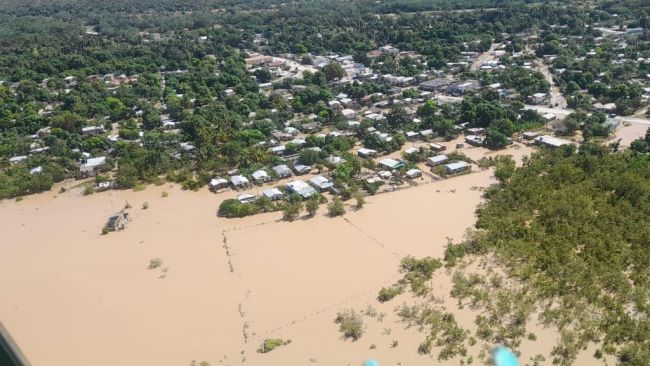 Vista aérea de la zona de Imías bajo las aguas por las inundaciones.