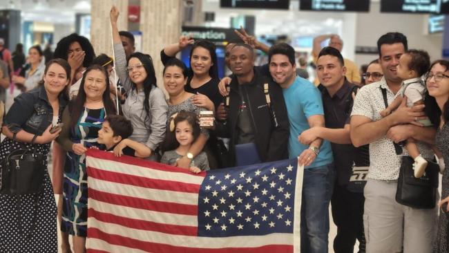 Reencuentro de familias beneficiadas coon el parole humanitario en Florida. 