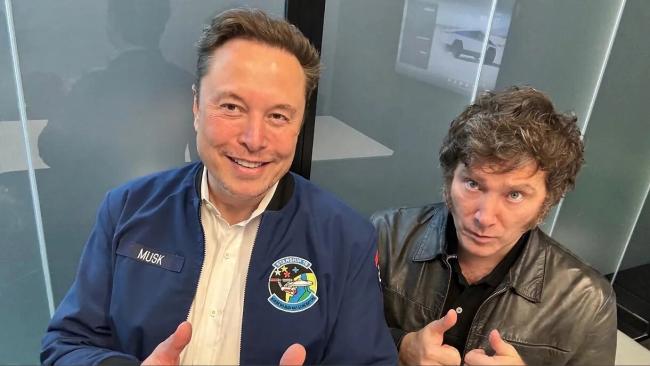 Javier Milei (der.) y Elon Musk.