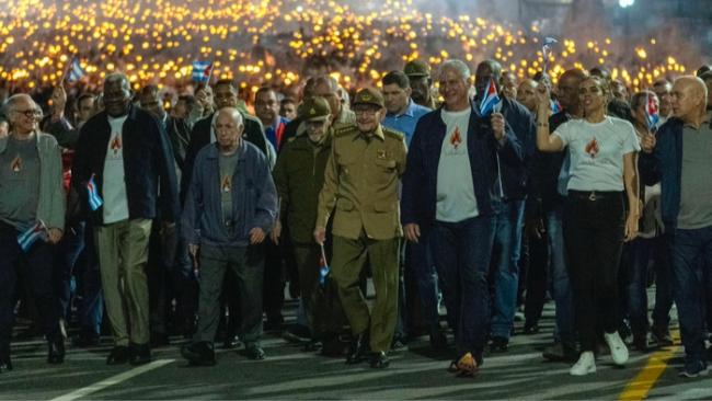 Raúl Castro, Miguel Díaz-Canel y otros dirigentes castristas en la Marcha de las Antorchas, 2024.