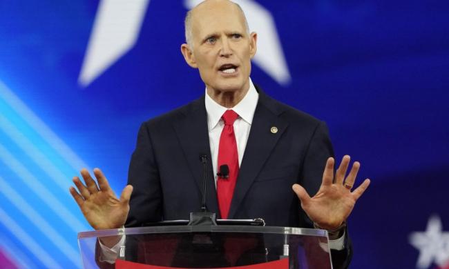 El senador Rick Scott.