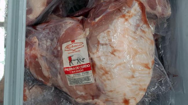 Pernil de cerdo de la empresa mexicana Richmeat de venta en La Habana.