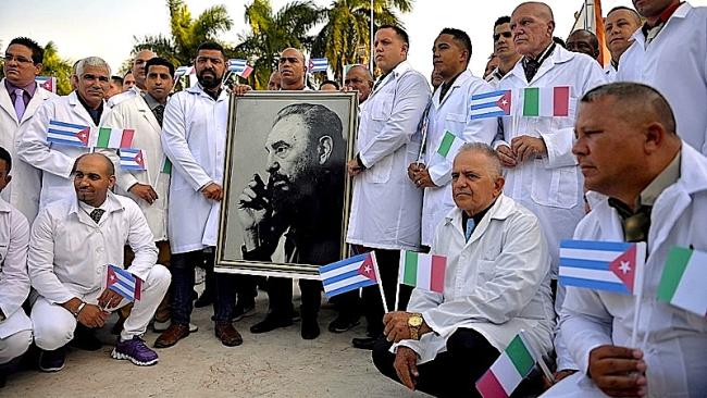 Brigada de médicos cubanos enviados a Italia, 2021.