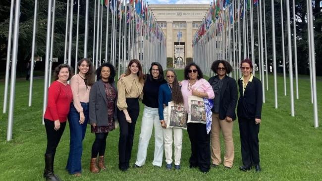 Activistas cubanas en las afueras de las Naciones Unidas.