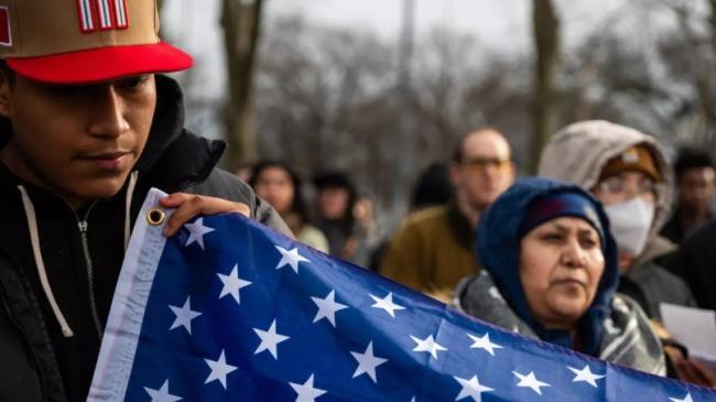 Protestas en Sunset Park de Brooklyn, Nueva York, en apoyo a los inmigrantes el 8 de febrero de 2025.