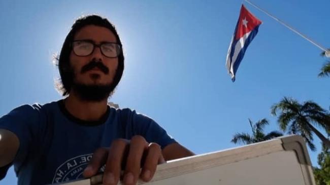 Leonardo Romero Negrín en el Parque Central de La Habana este 18 de marzo.