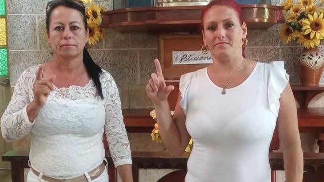 Las Damas de Blanco Misleidis Ricardo y Marexis Lausau, arrestadas en Banes, Holguín.