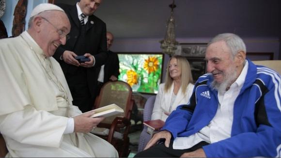 El papa Francisco con Fidel Castro durante su visita a Cuba en 2015.