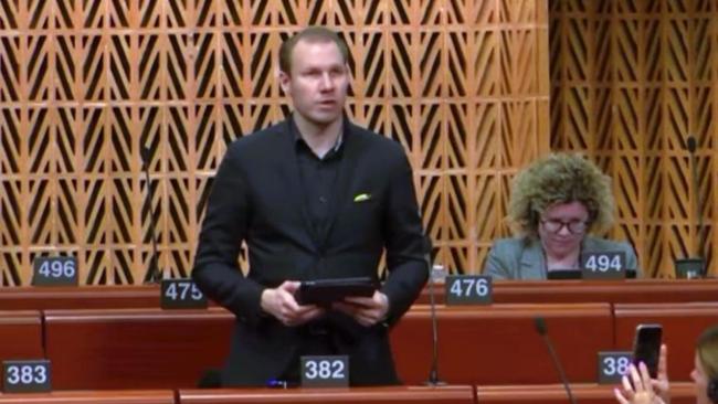 El diputado sueco Markus Wiechel en el Consejo de Europa.