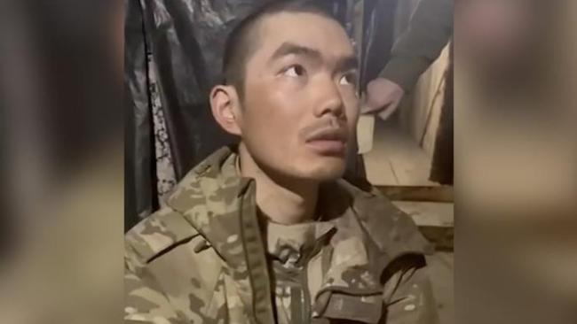 Soldado chino a las órdenes de Rusia capturado por Ucrania.