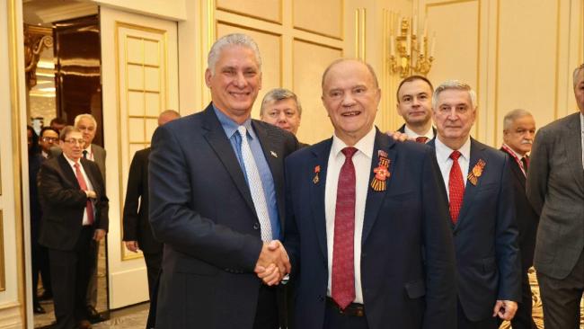 Miguel Díaz-Canel y Guennadi Ziugánov, presidente del Partido Comunista de Rusia.