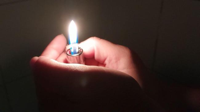 Una fosforera para alumbrar el camino.