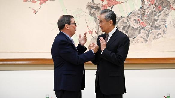 Bruno Rodríguez durante una visita a China.