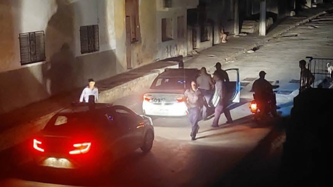 Despliegue policial para contener protestas en Manzanillo, Granma.