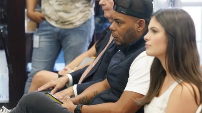 El rapero contestatario cubano "El Funky" durante una audiencia del Congreso en EEUU.