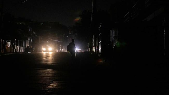 Una calle de La Habana durante un apagón.