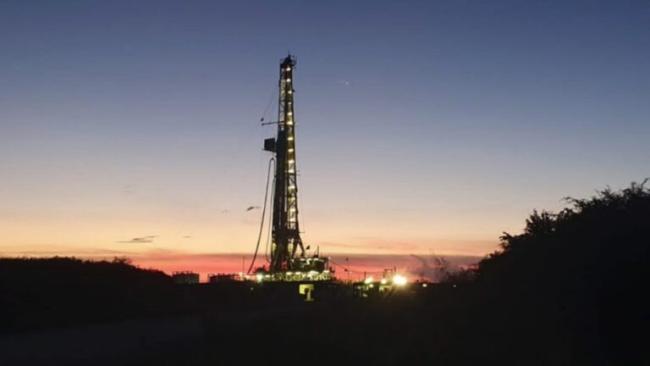 Pozo de perforación de petróleo en Cuba.