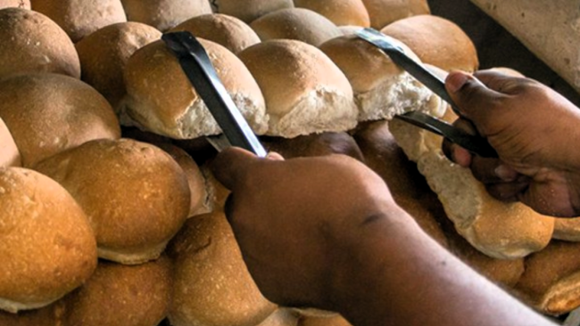 Pan racionado cubano.