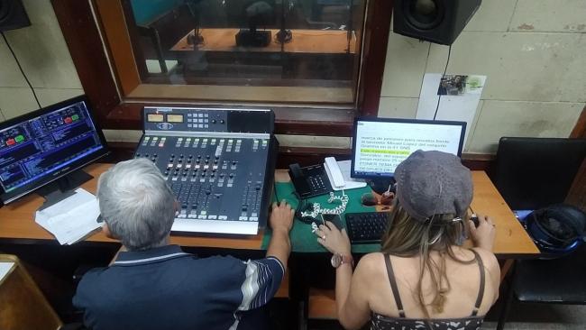Cabina de transmisiones de Radio Guamá.