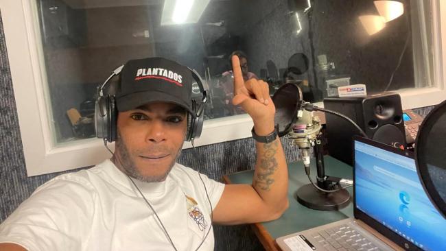"El Funky" en un estudio de grabación.