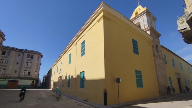Fachada restaurada del Convento de Santa Clara.