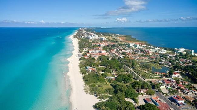 Vista parcial de la península de Varadero desde el aire.