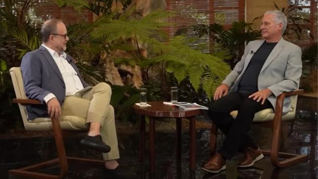 Miguel Díaz-Canel y el periodista brasileño Breno Altman.