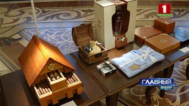 Parte de los regalos de Raúl Castro y Díaz-Canel para Alexander Lukashenko.