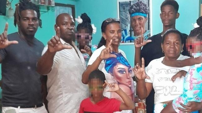 Familia del preso político cubano del 11J Walnier Luis Aguilar Rivera.