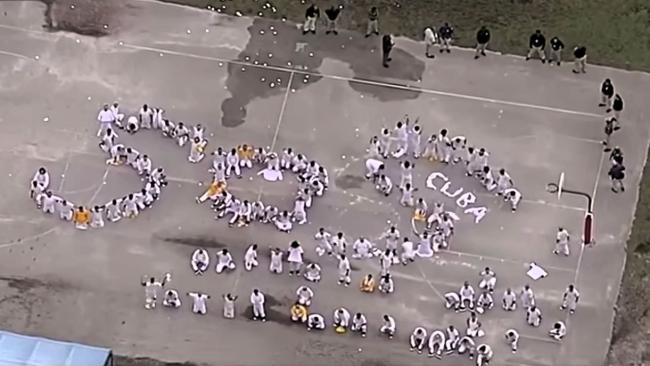 Imagen de la protesta de migrantes detenidos en Krome.