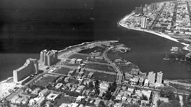 Vista aérea de La Puntilla y de la costa oeste de El Vedado, antes de 1959.