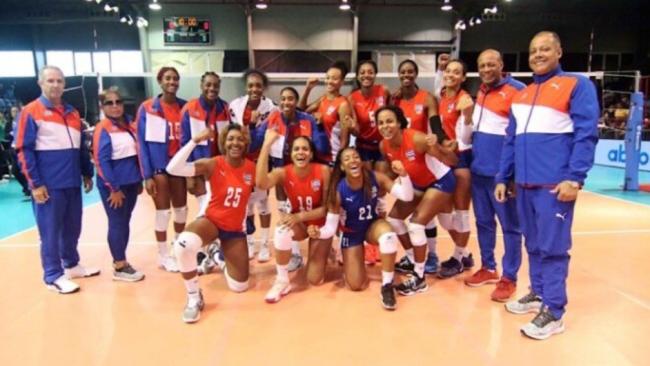 Equipo femenino cubano de voleibol.