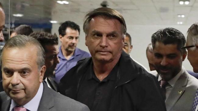 Al centro, Jair Bolsonaro.